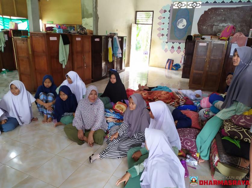 Diduga Keracunan Makanan Tujuh Santri Ponpes Ulul Albab Masuk Puskesmas