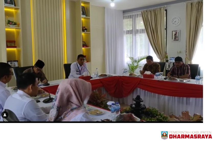 Tim Penilai Unit Kerja Pelayanan Publik [ UKPP ] Lakukan Kunjungan Lapangan Ke DPMPTSP Kabupaten Dharmasraya dalam Rangka Kompetisi Pelayanan Prima Dan Inovasi Pelayanan Provinsi Sumatera Barat, Rabu (14/09/22).